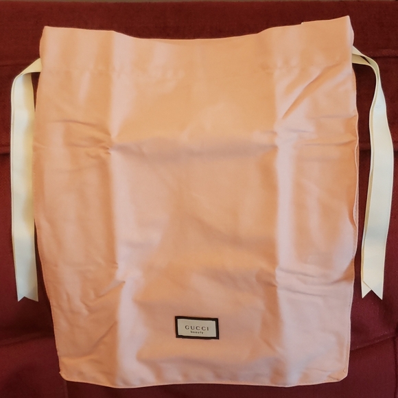 LARGE GUCCI BEAUTY POUCH. - Picture 2 of 7